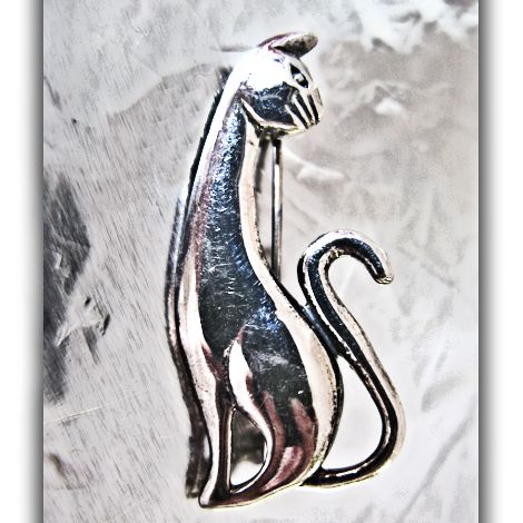 Jeslaine Sterling Silver Cat Brooch