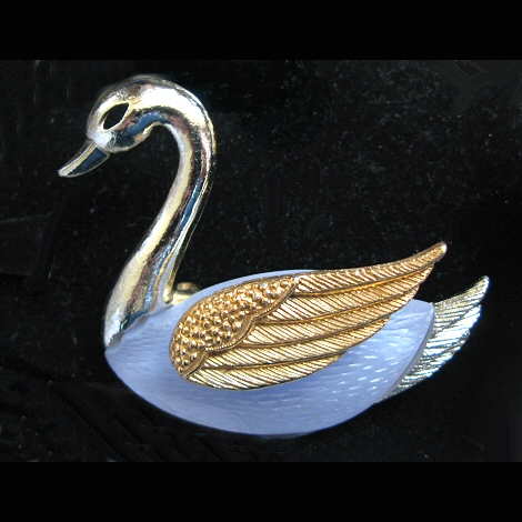 Figural Swan Brooch