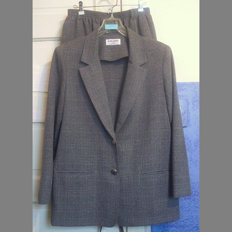 Alfred Dunner Grey Glen Plaid Suit Sz 10