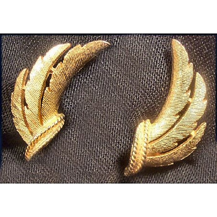 GoldtoneVictory Wings Clip Earrings