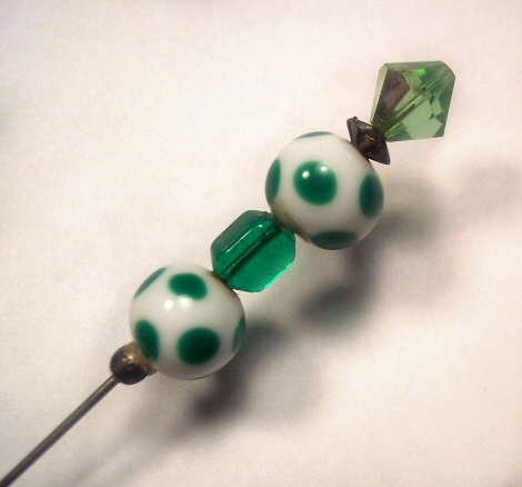 Green Dot Vintage Glass  Bead Hatpin