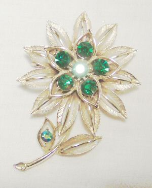 Lisner Emerald Rhinestone flower Brooch