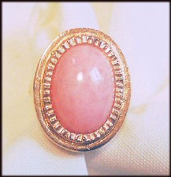 Sarah Coventry Pink Art Glass Ring